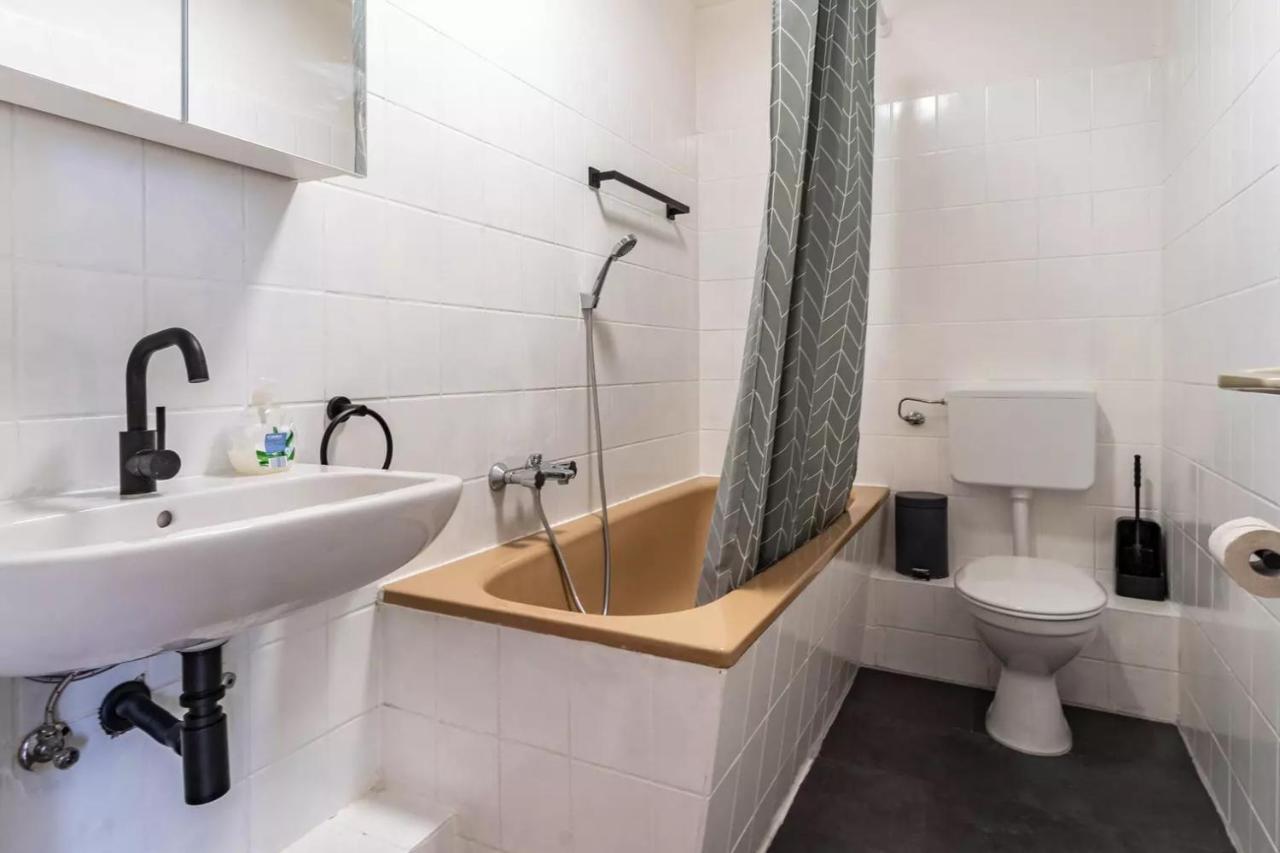Next Home - Free Parking & Wifi - Badewanne Duisburg Exterior photo